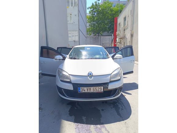 SAHİBİNDEN TEMİZ MEGANE 3