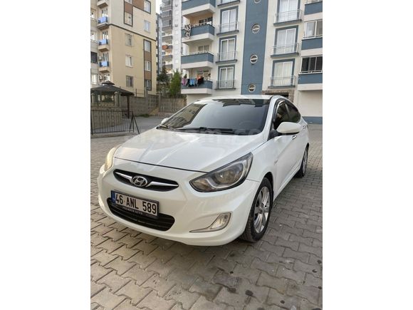Sahibinden Hyundai Accent Blue 1.4 CVVT Mode Plus 2013 Model 