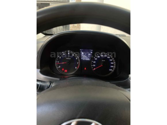 Sahibinden Hyundai Accent Blue 1.4 CVVT Mode Plus 2013 Model 