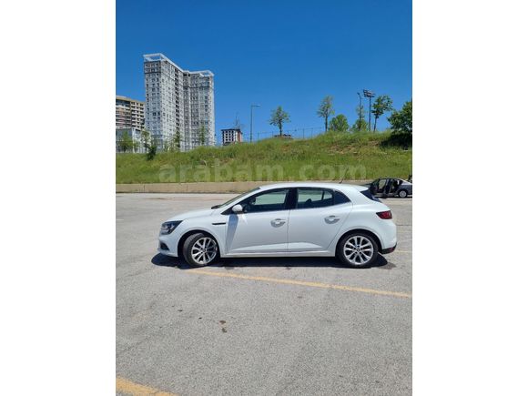 Renault Megane 1.2 TCe Touch 2017 Model 83.000 km