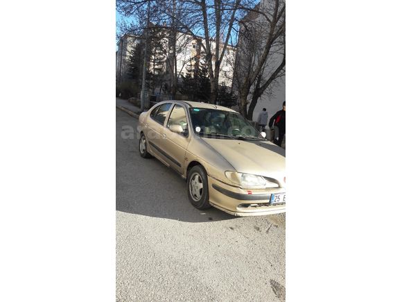 Sahibinden Renault Megane 2.0 RXE 1998 Model