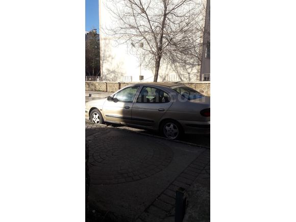 Sahibinden Renault Megane 2.0 RXE 1998 Model