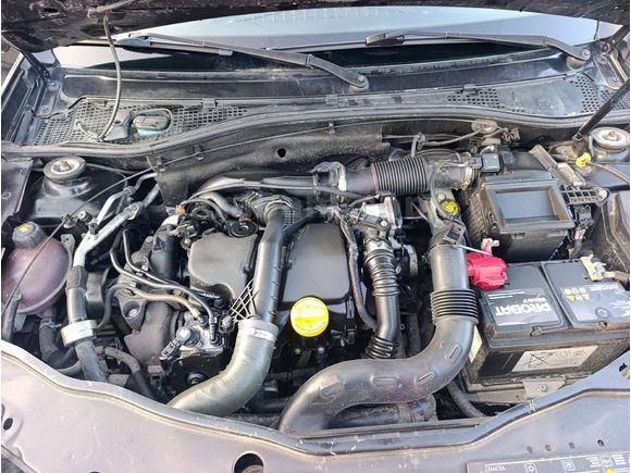 2016 model hatasız boyasız Dacia Duster 1.5 dCi Laurate paket en dolusu
