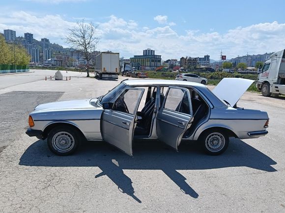 Sahibinden Mercedes - Benz E 200 d 1984 Model