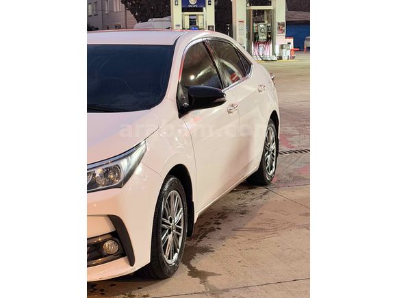Tek parça  boyalı temiz corolla