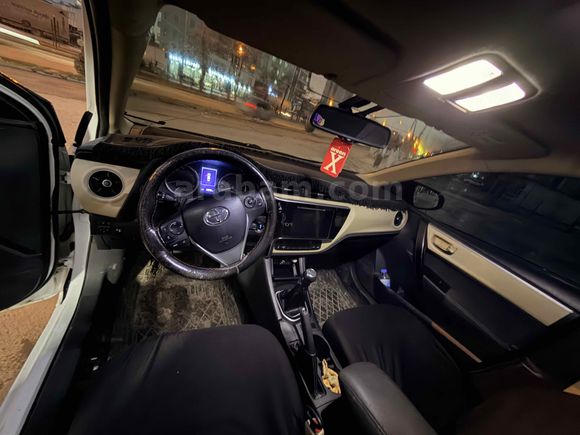 Tek parça  boyalı temiz corolla