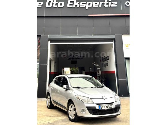 Sahibinden Renault Megane 1.5 dCi 110 BG 2012 Model 