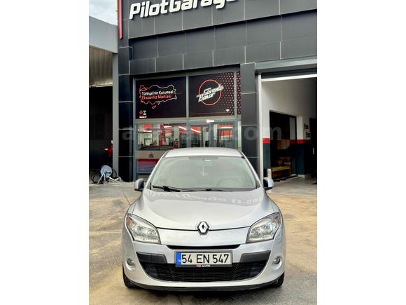 Sahibinden Renault Megane 1.5 dCi 110 BG 2012 Model 