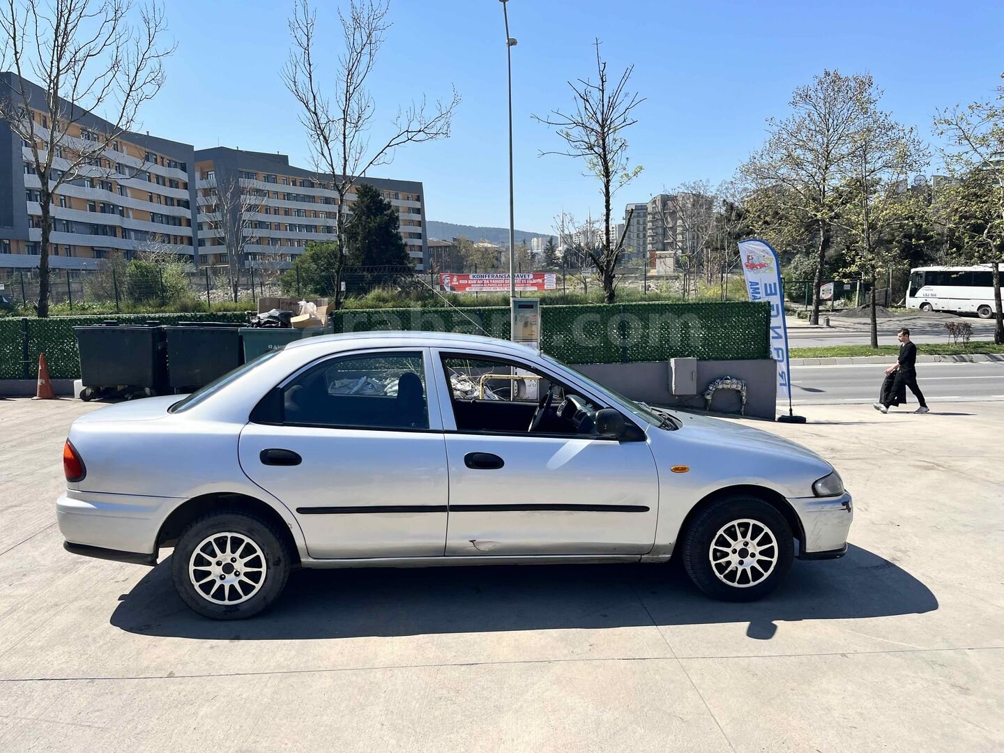 Sahibinden Mazda 323 1.5 Familia 1998 Model 2