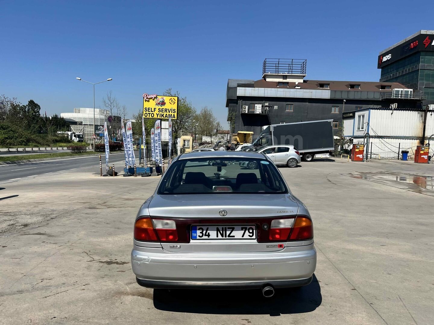 Sahibinden Mazda 323 1.5 Familia 1998 Model 3