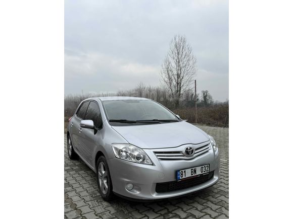 İlk Sahibinden Düşük Km Toyota Auris 1.33 Comfort 2012 Model