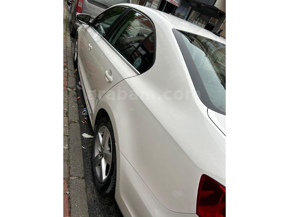 Sahibinden Volkswagen Jetta 1.6 TDi Comfortline 2012 Model  147.000 km Beyaz