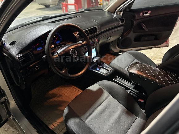 Sahibinden Volkswagen Passat 1.8  2000 Model  160000 km Gri