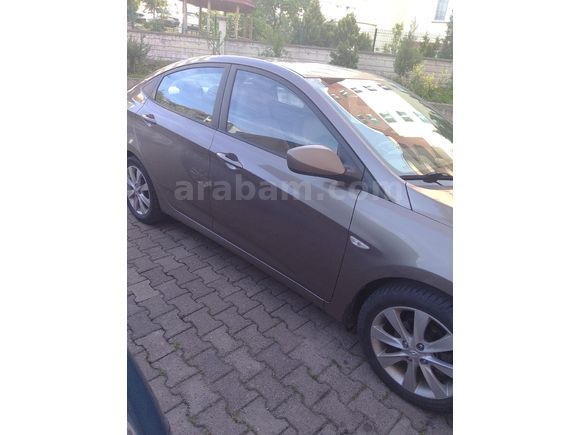 Sahibinden Hyundai Accent Blue 1.4 CVVT Mode Plus 2012 Model
