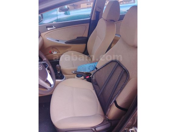 Sahibinden Hyundai Accent Blue 1.4 CVVT Mode Plus 2012 Model