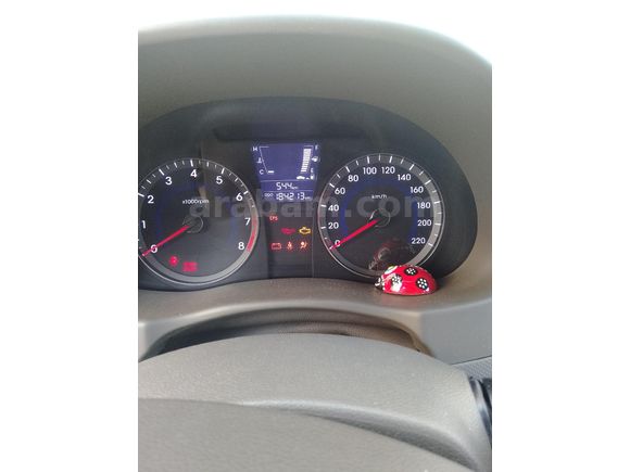Sahibinden Hyundai Accent Blue 1.4 CVVT Mode Plus 2012 Model