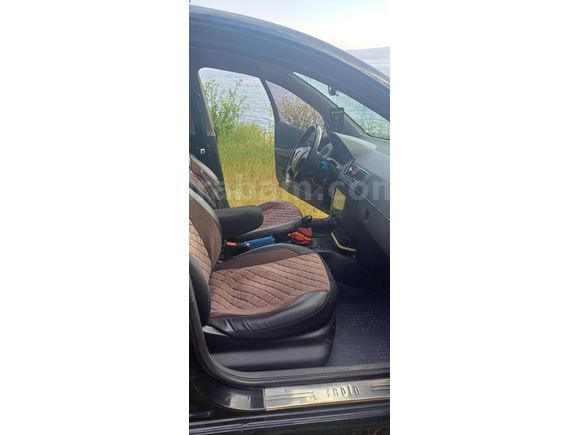 Sahibinden Skoda Fabia 1.2 Classic 2005 Model  280.000 km Siyah