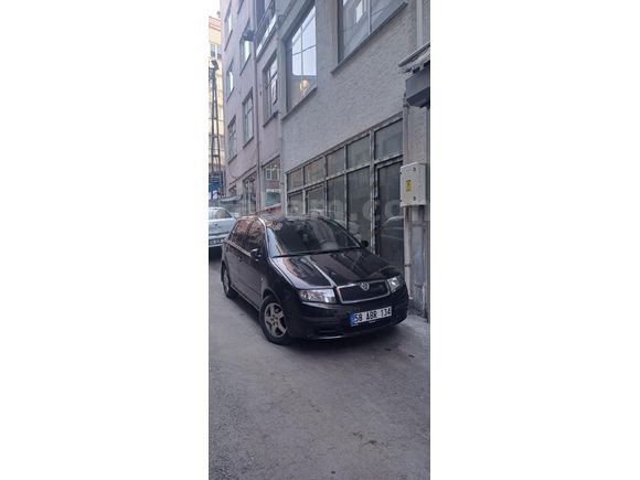 Sahibinden Skoda Fabia 1.2 Classic 2005 Model  280.000 km Siyah
