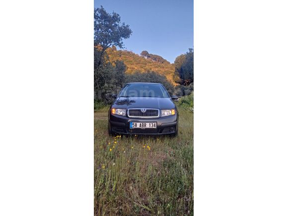 Sahibinden Skoda Fabia 1.2 Classic 2005 Model  280.000 km Siyah