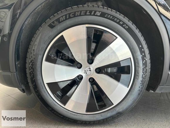 VOSMER 2024 PORSCHE MACAN 4 408 HP ELEKTRİKLİ