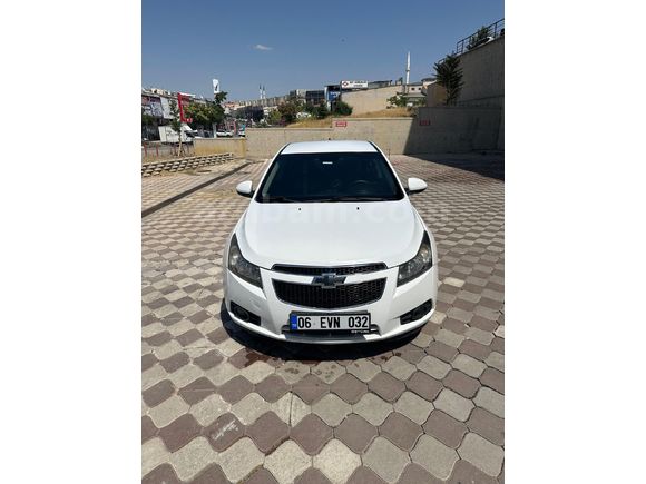 Sahibinden Chevrolet Cruze 1.6 LS Plus 2011 Model  225.000 km Beyaz
