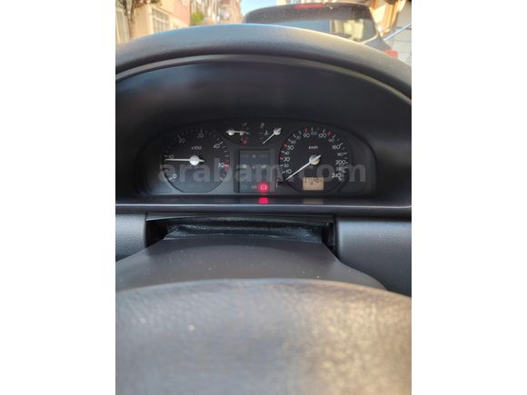 Sahibinden Renault Laguna 1.9 dCi Expression 2005 Model