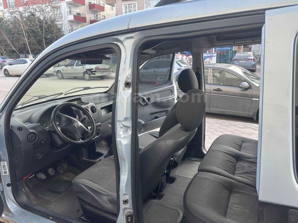 Sahibinden Citroen Berlingo 1.9 D Combi X 2008 Model  260.000 km Mavi (metalik)