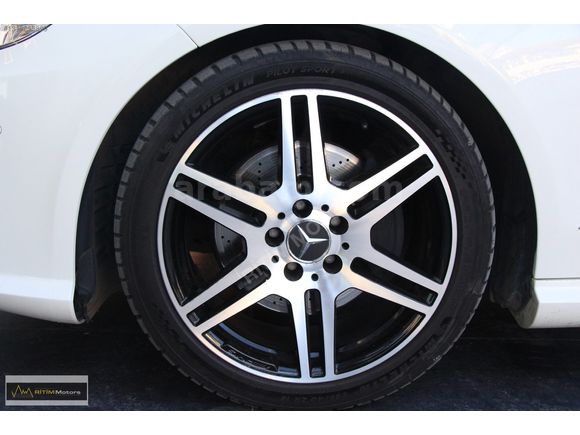 RİTİM MOTORS 2011 MERCEDES BENZ E200 CGI AMG+AVANTGARDE EMSALSİZ