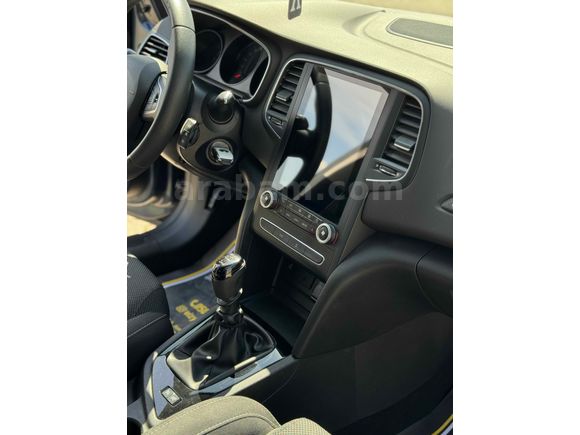 Sahibinden Renault Megane 1.3 TCe Joy 2020 Model 