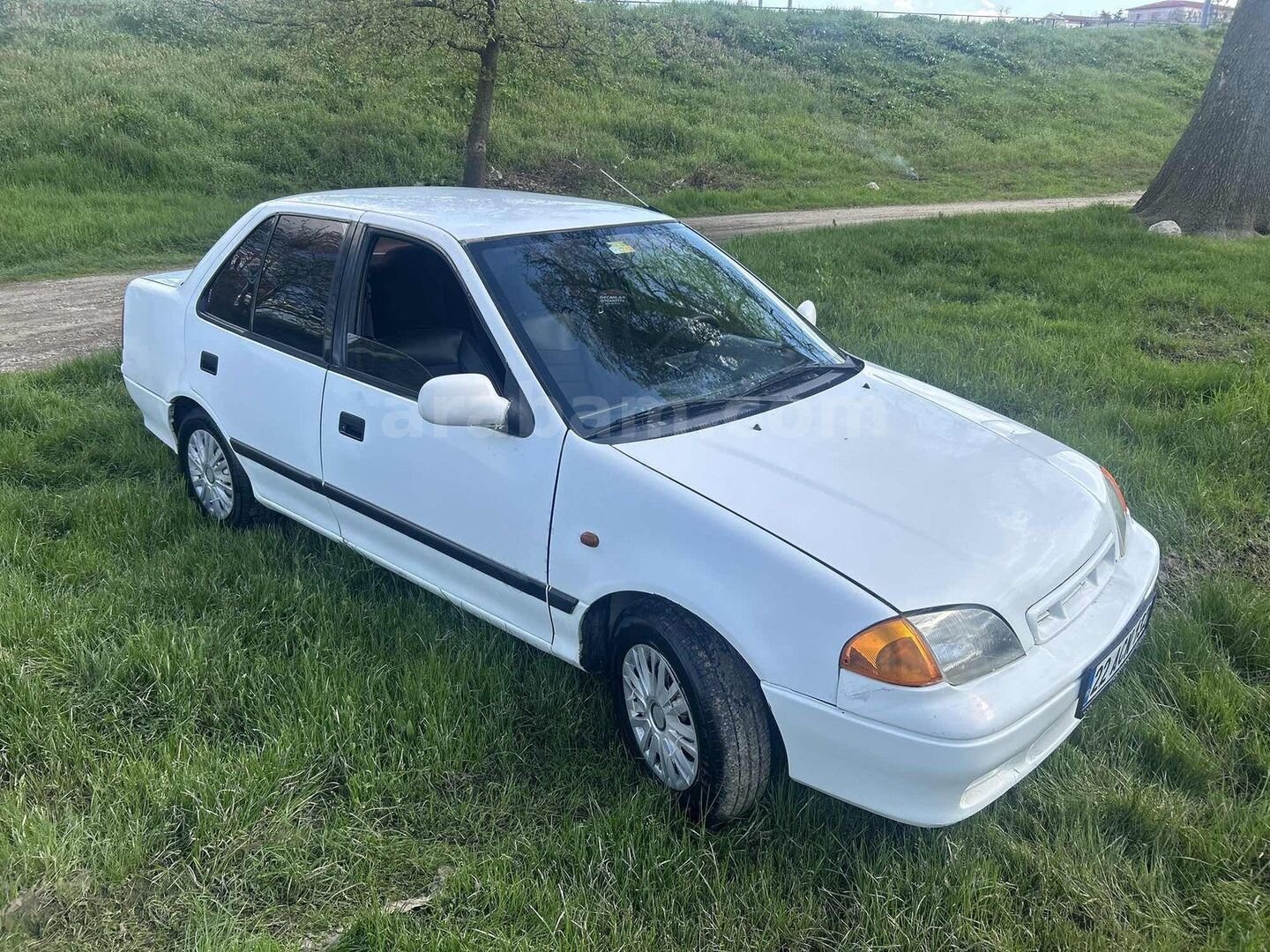 Galeriden Suzuki Swift 1.3 GLX 1998 Model Edirne 203.000 km Beyaz 3