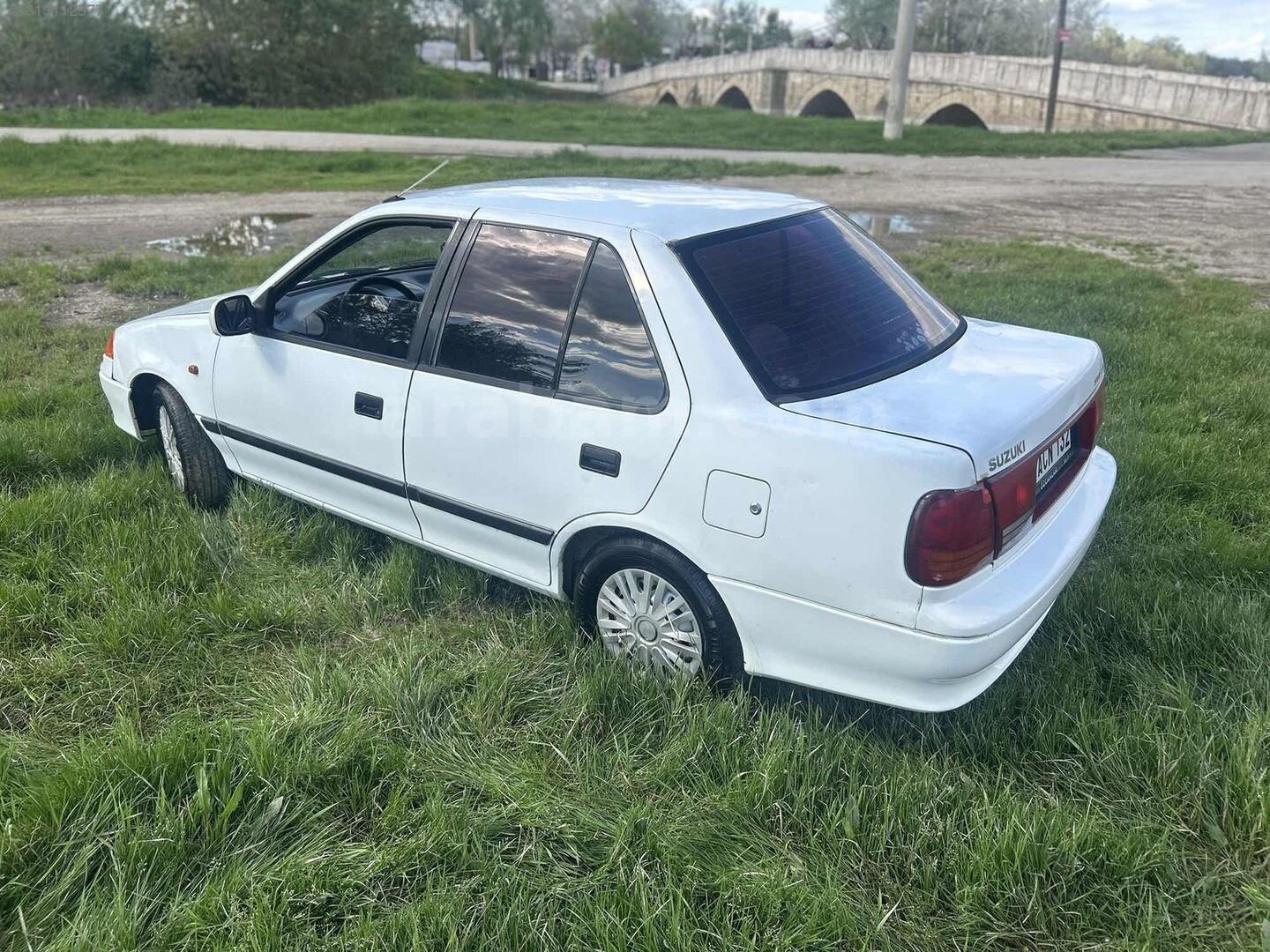 Galeriden Suzuki Swift 1.3 GLX 1998 Model Edirne 203.000 km Beyaz 2