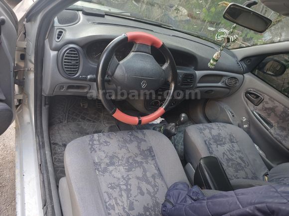 Sahibinden Renault Megane 1.6 RTE 2000 Model