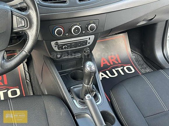 2013 MEGANE 3 1.5 DCİ TOUCH MANUEL 174 KM HATASIZ BEYAZ