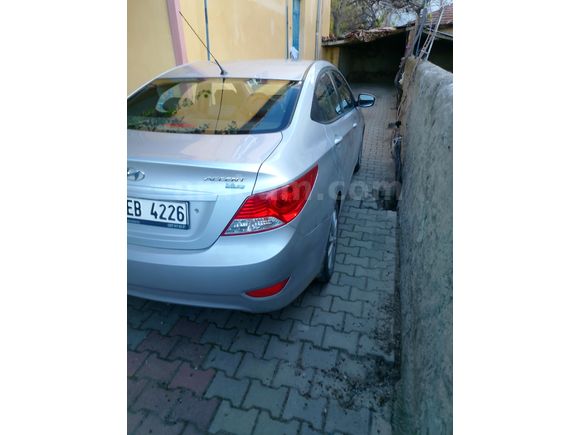 Sahibinden Hyundai Accent Blue 1.6 CRDI Mode Plus 2012 Model