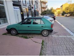 motorsiklet yada üst model araç takasli Skoda Felicia