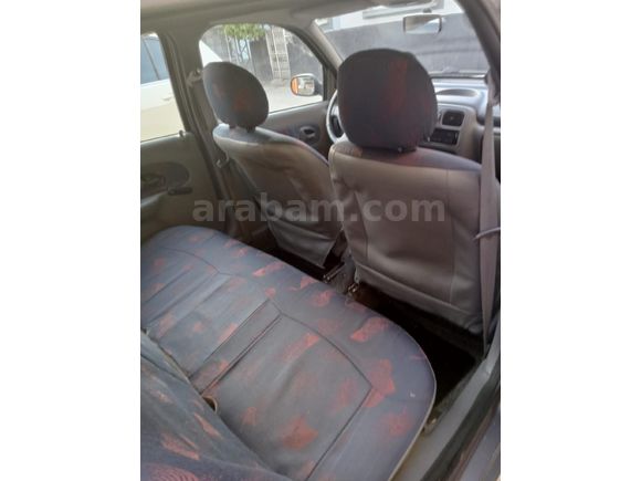 Sahibinden Renault Clio 1.4 RNA 2000 Model