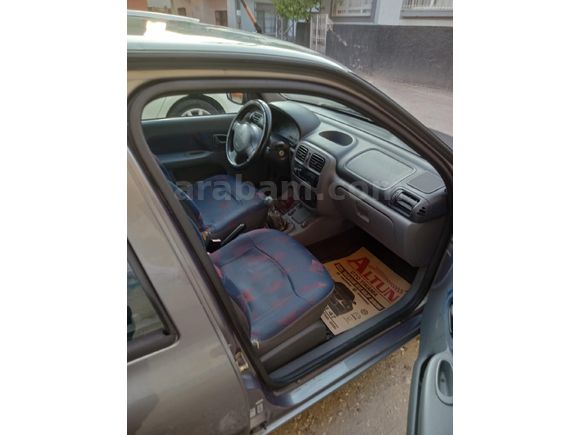 Sahibinden Renault Clio 1.4 RNA 2000 Model
