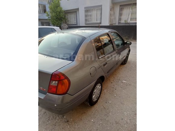 Sahibinden Renault Clio 1.4 RNA 2000 Model