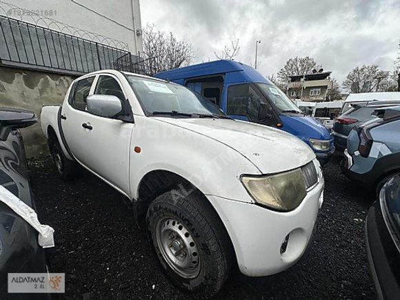 ALDATMAZ PLAZA'DAN 2008 MODEL MİTSUBSİHİ L200 4X4 INTENSE MANUEL