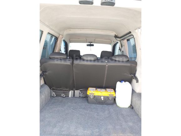 Peugeot Partner 1.9 D düşük km li 2001 Model