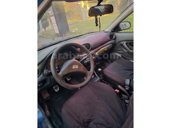 Sahibinden Hyundai Accent 1.3 LS 2000 Model  400.000 km Lacivert
