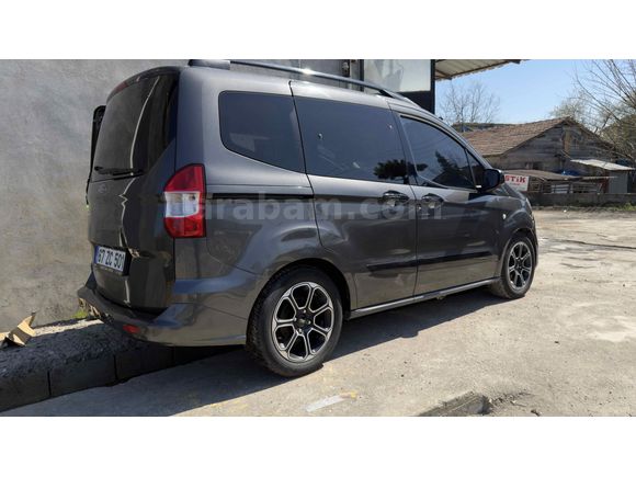 Sahibinden Ford Tourneo Courier 1.5 TDCi Titanium Plus 2022 Model 