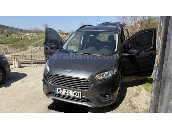 Sahibinden Ford Tourneo Courier 1.5 TDCi Titanium Plus 2022 Model 