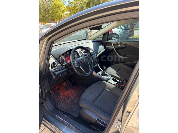 Memurdan temiz Opel Astra