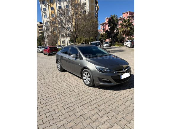 Memurdan temiz Opel Astra