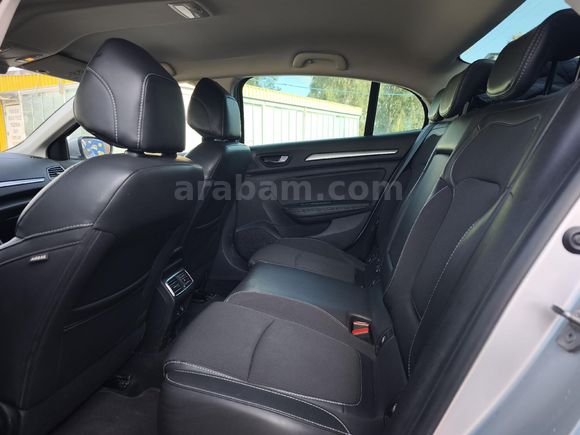 Sahibinden Renault Megane 1.3 TCe Icon 2023 Model