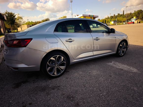 Sahibinden Renault Megane 1.3 TCe Icon 2023 Model