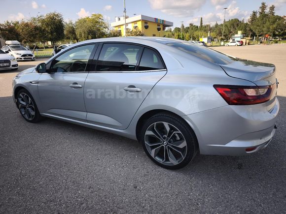 Sahibinden Renault Megane 1.3 TCe Icon 2023 Model