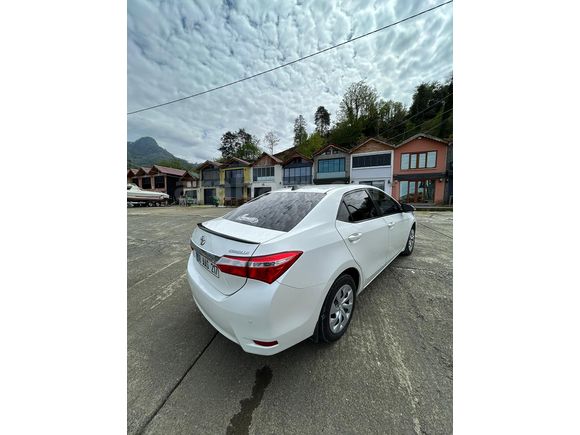 2015 HATASIZ BOYASIZ TEMİZ KULLANILMIŞ COROLLA 1.33 LİFE