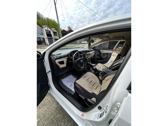 2015 HATASIZ BOYASIZ TEMİZ KULLANILMIŞ COROLLA 1.33 LİFE
